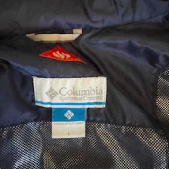 Columbia Women's Mighty Lite Hooded Jacket - Picture 3 of 5